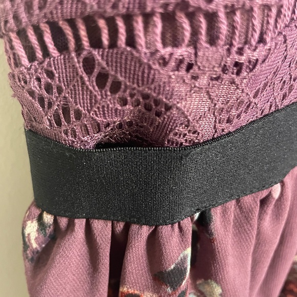 Xhilaration cute sleeveless spring dress, size small. Purple with lace & floral - Picture 8 of 8